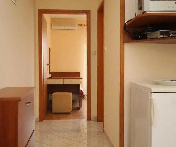 With A Parking Space Mlini, Dubrovnik - 8995 Apartamento Mlini